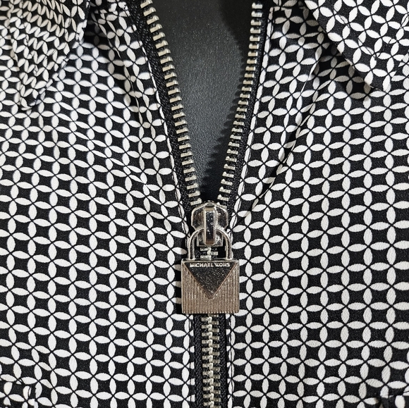 NEW Michael Kors Geometric Black White Full Zip-Up Blouse 3X - Picture 5 of 13